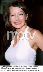 Stargaze Media Photos Photo By Glenn WeinerHolly Fields at the Premiere of  Heartbreakers held atthe El Capitan theater in Hollywood California.  3/19/01