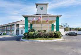 Whether you're traveling for business or to relax, browse our caddo valley hotels and suites, and book with our best price guarantee. Econo Lodge Caddo Valley Updated 2021 Prices