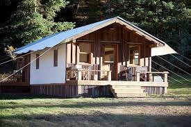 Restaurants near canvas house antiques and design center: Canvas House