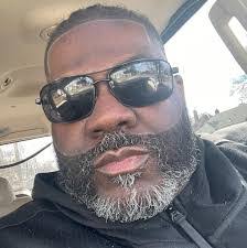 Derrick Starks's Instagram, Twitter & Facebook