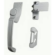 Menggoda sekeping trim seperti ini membawa beberapa bahaya merosakkan cat pada pintu kereta atau mengendalikan pintu, dan anda juga boleh menyentuh atau memotong sekeping. Prime Line K 5007 Screen Storm Door Push Button Latch Set Black Business Industrial Com Building Materials Supplies