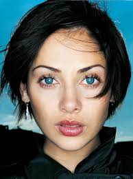 In the early 1990s, imbruglia was known to audiences as beth brennan in the popular australian soap neighbours. No Title Natalie Imbruglia Beautiful Eyes John Rankin