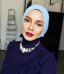 Kerana Warda Suri Hati Mr Pilot Tudung Lofa Laris Di Pasaran Kerana Warda Suri Hati Mr Pilot Tudung Lofa Laris Di Pasaran Populariti Di Pilot Hijab Fashion