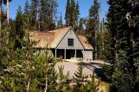 Discover this epically beautiful corner of the world this summer with a refreshing retreat to one of this collection of summer cabins near crater lake national park. Mazama Village National Park Lodge Architecture Society