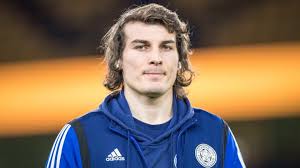 Kariyer sayfasında çağlar söyüncü isimli futbolcunun sezon bazında takımının yer almış olduğu turnuvalardaki maç, gol, asist, sarı kart, kırmızı kart, oyuna girme, oyundan alınma. Ilkay Gundogan Lavishes Praise On Leicester City S Caglar Soyuncu