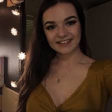 Ashley Cutts's Instagram, Twitter & Facebook