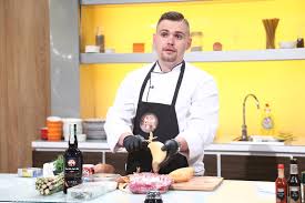 Intra pe clicksud pentru a urmari gratuit, emisiunea chefi la cutite, toate sezoanele disponibile spre vizionare. Chef Alex In Curand Chefi La Cutite Antena1 Facebook