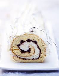 Buche Vanille Chocolat Pour 6 Personnes Recettes Elle Recette Repas De Noel Traditionnel Recette Chocolat