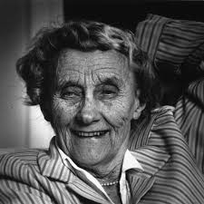 Weil es herbst ist feiern die kinder im haus. Astrid Lindgren Pippi Langstrumpfs Schopferin Heldin Meiner Kindheit Stern De