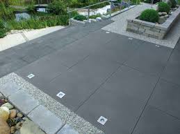 Einzigartig 45 Zum Terrassenplatten Verlegen Preise Check More At Https Www Estadoproperties Com Terrassenplatten Gartenmauer Abschussiger Garten Betonplatte