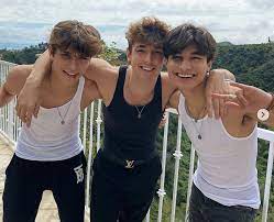 Though, he is 5′ 9″ in feet and inches and 175 cm in centimetres tall, he weighs about 157 lbs in pound and 71 kg in kilograms. Bryce Hall 16 Facts About Tiktok S Sway House Member Popbuzz