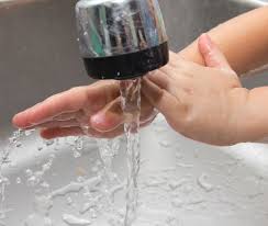 L'eau, un acide ou une base ? Que Faire En Cas D Accident Avec Des Produits Corrosifs Les Produits Corrosifs Centre Antipoisons Belge