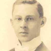 Ernest Simpson Julian (taʻu1892–taʻu1955)