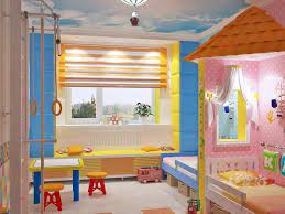 Kinderzimmer ideen zum gestalten und einrichten von kinderzimmer deko junge 10 jahre. Kinderzimmer Komplett Susse Bunte Mobel Und Fensterrollen In Orange Kinderzimmer Fur Mehrere Kinder Kinder Zimmer Gemeinsame Kinderzimmer
