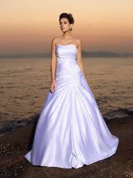 All wedding dresses, occasion dresses and accessories included. Duchesse Linie Tragerlos Perlen Verziert Armellos Lange Satin Strand Brautkleider At Hebeos Online