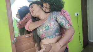 Valentine S Day - Vaishnavy Hot Saree Navel Hole Lick And Suck By Sharun  Raj, Navel Lick Romance In Saree With Hot Boobs Press And Lip Lock Indian  Porn Video | DesiPorn