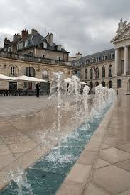 Epingle Par Elis Tutu Sur France Ville France Paysage Touristique Region Bourgogne