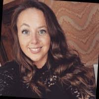 Andrea Pelt's Instagram, Twitter & Facebook