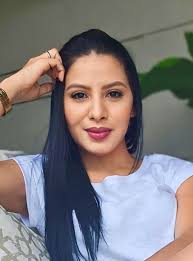 Hi! I'm single and ready to mingle! I am looking for a man who is young at  heart, between 28-43 and enjoys going out and living life with adventures  and events. I