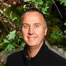 Shane Karas's Instagram, Twitter & Facebook