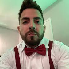 Un gran amigo y maestro nos adoptó como sus hijos, siempre tenía palabras  para motivarnos, quizás los nuevos no tuvieron el honor de conocerlo, pero  aquí se los presentamos. Por siempre Manuelito