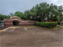 Maybe you would like to learn more about one of these? Sugar Land Storage Units At 2315 Old Mill Rd Extra Space Storage
