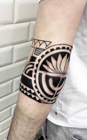 Un tatouage homme maori pour votre prochain tattoo? 82 Tatouages Maoris Dessins Polynesiens Sur Tout Le Corps