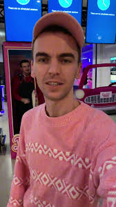 Warren Fuller🇿🇦 (@wa_de_fu)