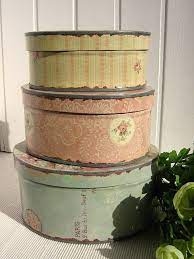 Vintage Rose Brocante Vintage Vanille Old Hat Boxes In A Stack Repinned By Www Silver And Grey Com Tg I See Old T Vintage Hat Boxes Hat Boxes Vintage Box