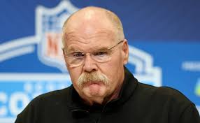 NFL News: Andy Reid sends clear message to Travis Kelce about possibly  being benched by Chiefs