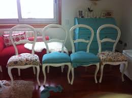 A la hora de elegir las telas con las que tapizar tus sillas. Pasamaneria