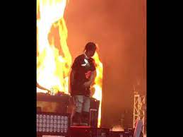 Myinstants is where you discover and create instant sound buttons. Travis Scott Gets So Lit He Becomes A Meme Youtube