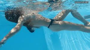 Swimming pool underwater naked babe Bonnie Dolce