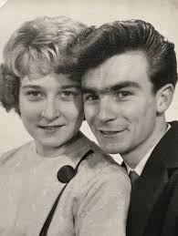 Sweethearts married for 56 years die 7 hours apart after catching Covid