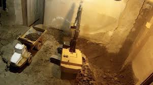 Walk through with rc dent construction on this unique 12,000 sq ft home. 14 Years In Man Still Digging Basement With Tiny Rc Construction Machinery Autoevolution