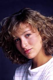 Nov 29, 2020 · jennifer grey shot to fame as baby in dirty dancing. Pin On Famous Folks