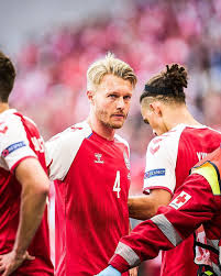 Hij speelde clubvoetbal in zweden, zwitserland, duitsland, engeland en de verenigde. Alinzy On Twitter Hawilehmilan Arinoladolapo4 Fabrizioromano One Hell Of A Leader Twitter
