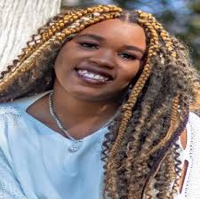 Community Women's Club awards scholarships