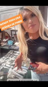 Wendy En Paris Cubiertos