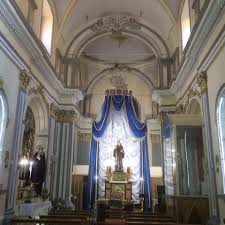 Tutti con il fiato sospeso, aspettando la batosta del virus che finora si è fermato a 64 contagi ma che inevitabilmente crescerà. Palermo Chiesa Di Santa Rosalia Ai 4 Coronati Chiesa Palermo Corona
