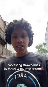 Con la cosecha de fresas y más en el jardín