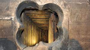 He gave the idea to the three men, who executed the. Berlin Wer Grub Den Tunnel Unter Der Bank Panorama Sz De