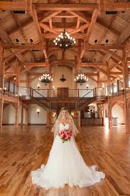 Bridal Shoot In Grand Hall At Heartland Place 81 Ranch Truly You Photography Barn Venue Barn Wedding Barn Decor