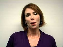 Kari Grayson's Instagram, Twitter & Facebook