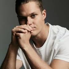 Stevie Emerson (@stevie.emerson)