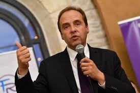 Europe 1 ne précise pas si la garde à vue a été prolongée. Jean Christophe Lagarde