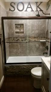 Diy Rustic Small Guest Bathroom Accented With Airstone Faux Stone On The Side Of The Tub 20 X20 Guest Bathroom Small Bathrooms Remodel Small Bathroom Decor