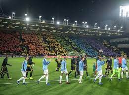 Dann kriegt das auch herr #orbán mit. Riesen Regenbogenfahne Im Stadion Bild Des Tages 08 12 2018 Queer De