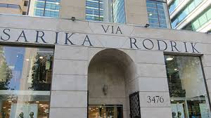 Parque arauco is heel uitgebreid winkelcentrum met vestigingen van een groot aantal bekende winkelketens en restaurants. Visiting Santiago De Chile