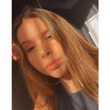 Caitlin Page's Instagram, Twitter & Facebook